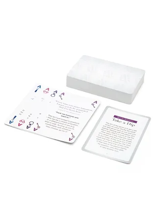 Fifty Shades Play Nice Talk Dirty Card Game